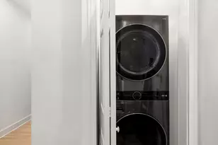 41-26 27th St, New York City, NY 11101 - Photo 16