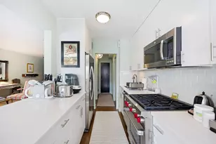 30 E 9th St, New York City, NY 10003 - Photo 16