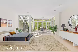 240 E 61st St, New York City, NY 10065 - Photo 8