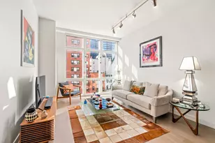 305 E 51st St, New York City, NY 10022 - Photo 4