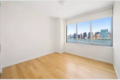 46-30 Center Boulevard #908, New York City, NY 11109 - Photo 6
