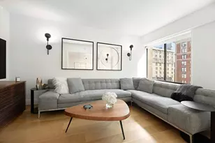 900 Park Ave, New York City, NY 10075 - Photo 2