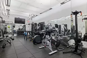 910 Park Ave, New York City, NY 10075 - Photo 14