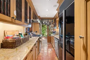 329 W 87th St, New York City, NY 10024 - Photo 4