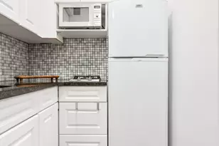 311 E 75th St, New York City, NY 10021 - Photo 8