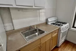 687 W 204th St, New York City, NY 10034 - Photo 12