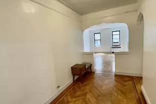 687 W 204th St, New York City, NY 10034 - Photo 6