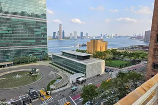 333 E 43rd St, New York City, NY 10017 - Photo 12