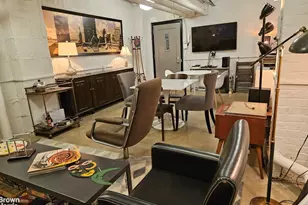 333 E 43rd St, New York City, NY 10017 - Photo 16