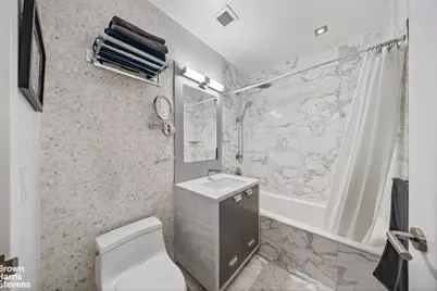 46-30 Center Boulevard #503, New York City, NY 11109 - Photo 12