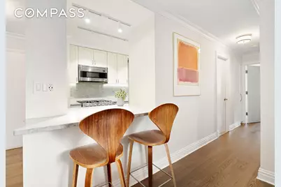 555 Main Street #1002, New York City, NY 10044 - Photo 4