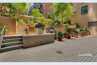 247 W 87th Street #3C, New York City, NY 10024 - Photo 2