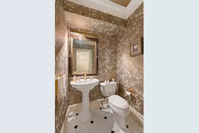 10 E 70th Street #2B, New York City, NY 10021 - Photo 6