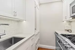 240 E 76th St, New York City, NY 10021 - Photo 4