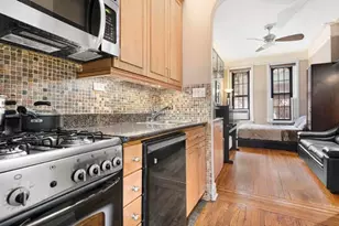231 E 54th St, New York City, NY 10022 - Photo 2