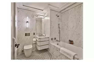 303 Park Ave, New York City, NY 10022 - Photo 4