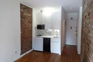 210 E 21st St, New York City, NY 10010 - Photo 4