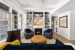 318 W 52nd St, New York City, NY 10019 - Photo 8