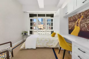 318 W 52nd St, New York City, NY 10019 - Photo 18