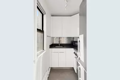 310 W 56th Street #PHE, New York City, NY 10019 - Photo 4