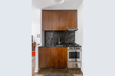 60 E 9th Street #614, New York City, NY 10003 - Photo 4