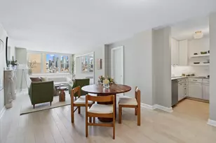 77 7th Ave, New York City, NY 10011 - Photo 2