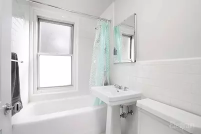 325 W 45th Street #701, New York City, NY 10036 - Photo 6