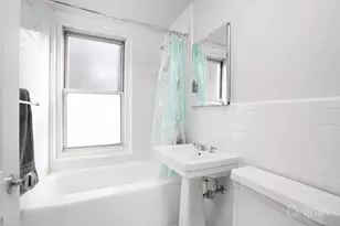 325 W 45th St, New York City, NY 10036 - Photo 6