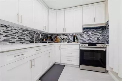 2531 E 7th Street #1J, New York City, NY 11235 - Photo 4