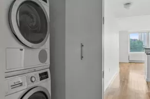 415 Main St, New York City, NY 10044 - Photo 16