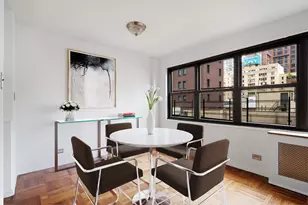 347 E 53rd St, New York City, NY 10022 - Photo 2