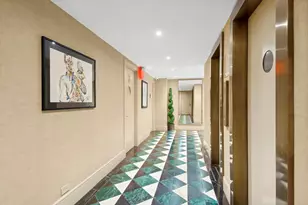 347 E 53rd St, New York City, NY 10022 - Photo 14