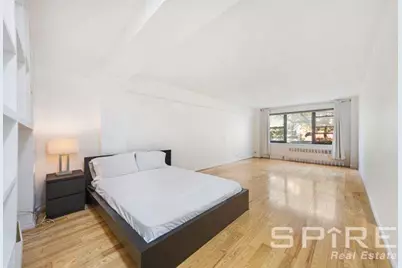 408 W 57th Street #2G, New York City, NY 10019 - Photo 4