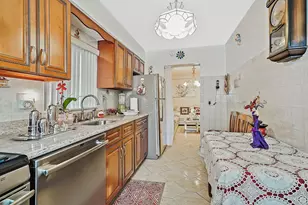 61-11 69th Pl, New York City, NY 11379 - Photo 6