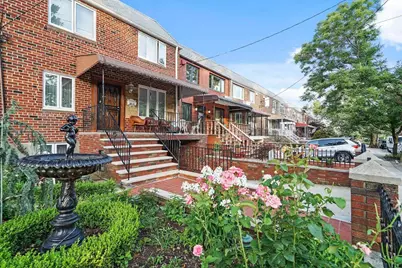 61-11 69th Place #1, New York City, NY 11379 - Photo 2