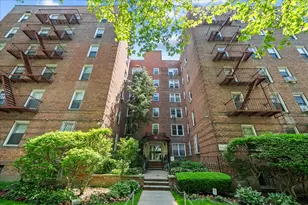 221 McDonald Ave, New York City, NY 11218 - Photo 10