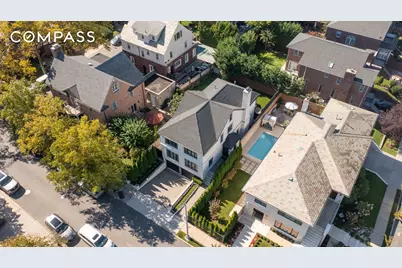 8008 Harbor View Terrace, New York City, NY 11209 - Photo 2