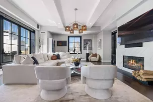 425 W 50th St, New York City, NY 10019 - Photo 2