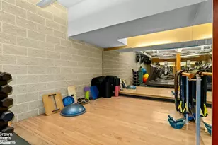 169 E 69th St, New York City, NY 10021 - Photo 14