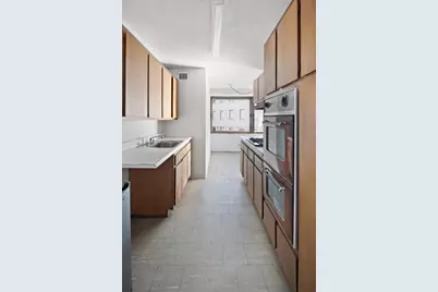 170 Park Row #5A, New York City, NY 10038 - Photo 6