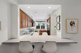 217 W 22nd St, New York City, NY 10011 - Photo 4