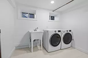 51 Dekoven Ct, New York City, NY 11230 - Photo 30