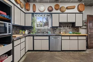 51 Dekoven Ct, New York City, NY 11230 - Photo 10