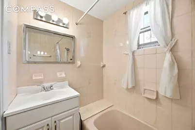 22-44 43rd Street, New York City, NY 11105 - Photo 10