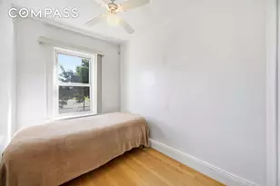 22-44 43rd St, New York City, NY 11105 - Photo 14