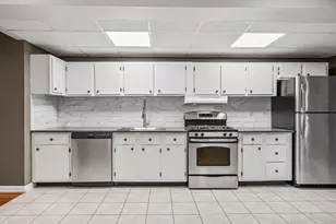 517 Clinton St, New York City, NY 11231 - Photo 24