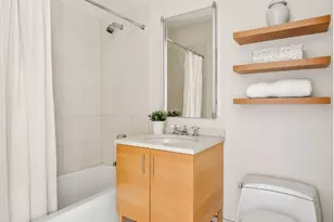 151 E 58th St, New York City, NY 10022 - Photo 8