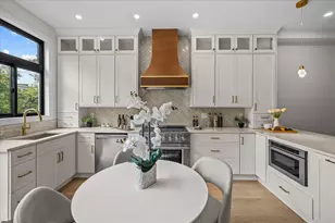 300 18th St, New York City, NY 11215 - Photo 6