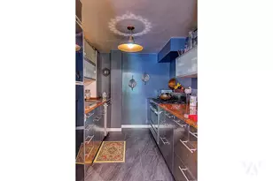 363 W 19th St, New York City, NY 10011 - Photo 4