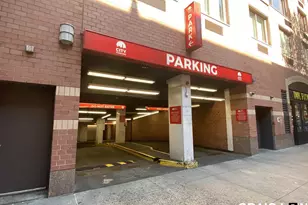 393 W 49th St, New York City, NY 10019 - Photo 18